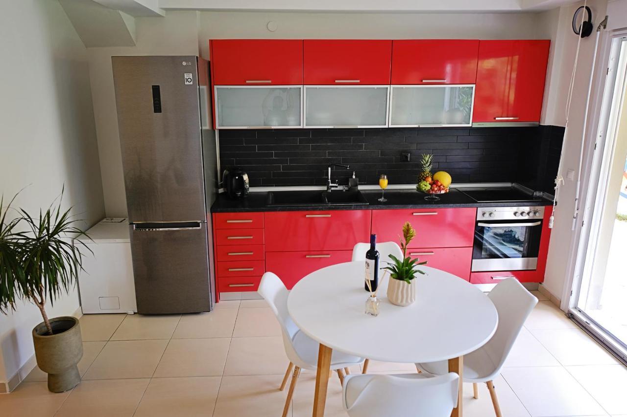 Oasis Garden House Apartment Nea Iraklitsa Luaran gambar